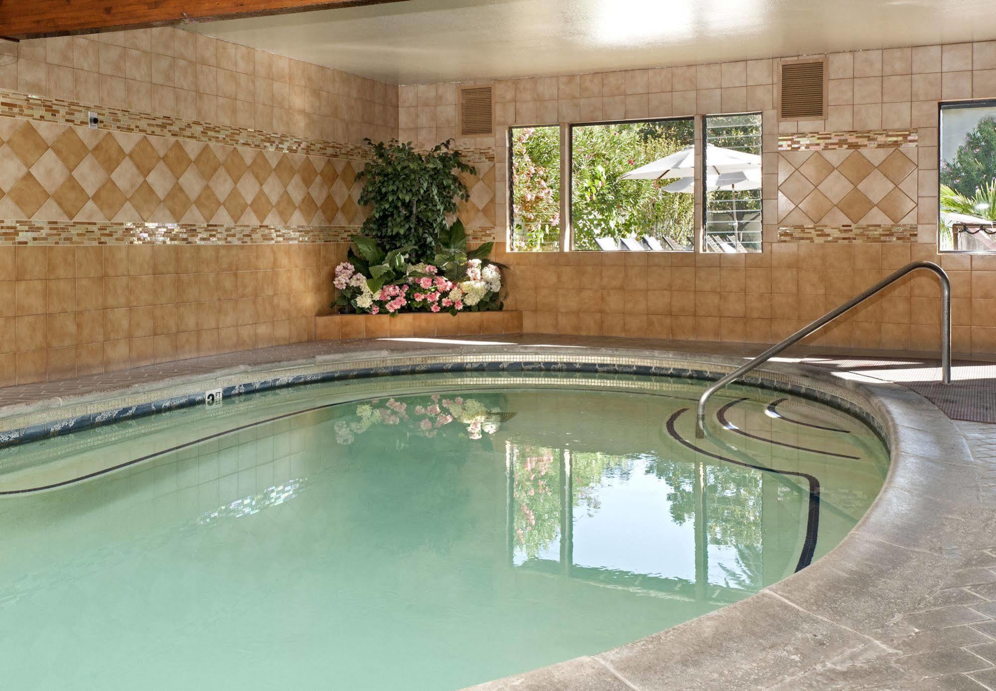 Roman Spa Resort Калистога Экстерьер фото